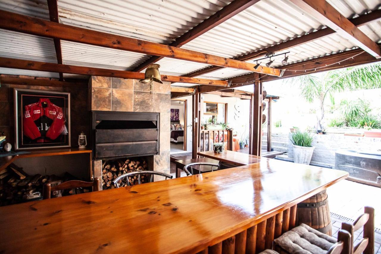 Flametree Guesthouse Свелендам Екстериор снимка