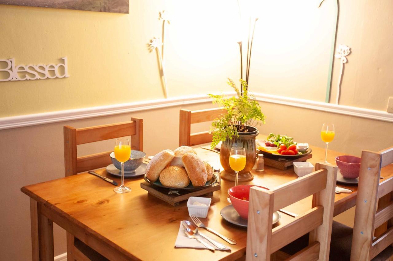 Flametree Guesthouse Свелендам Екстериор снимка