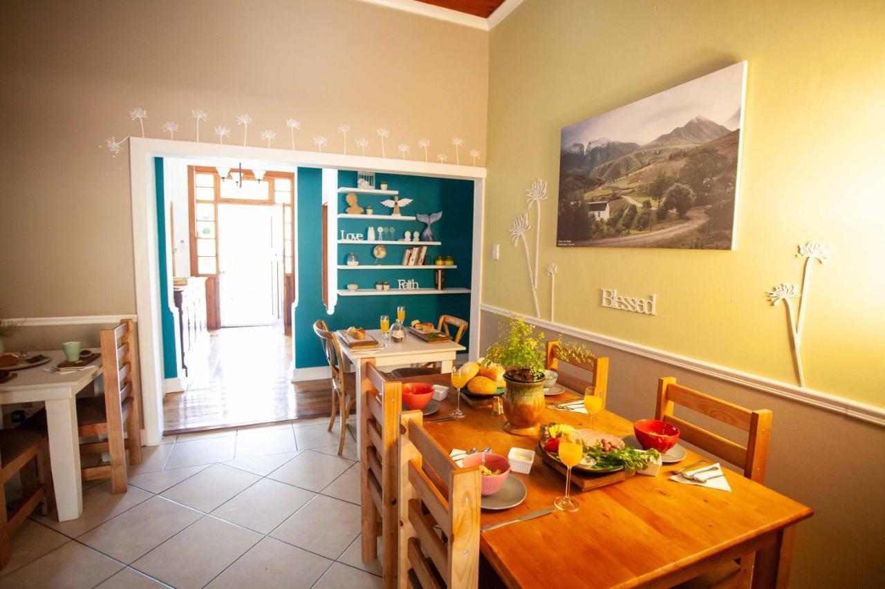 Flametree Guesthouse Свелендам Екстериор снимка
