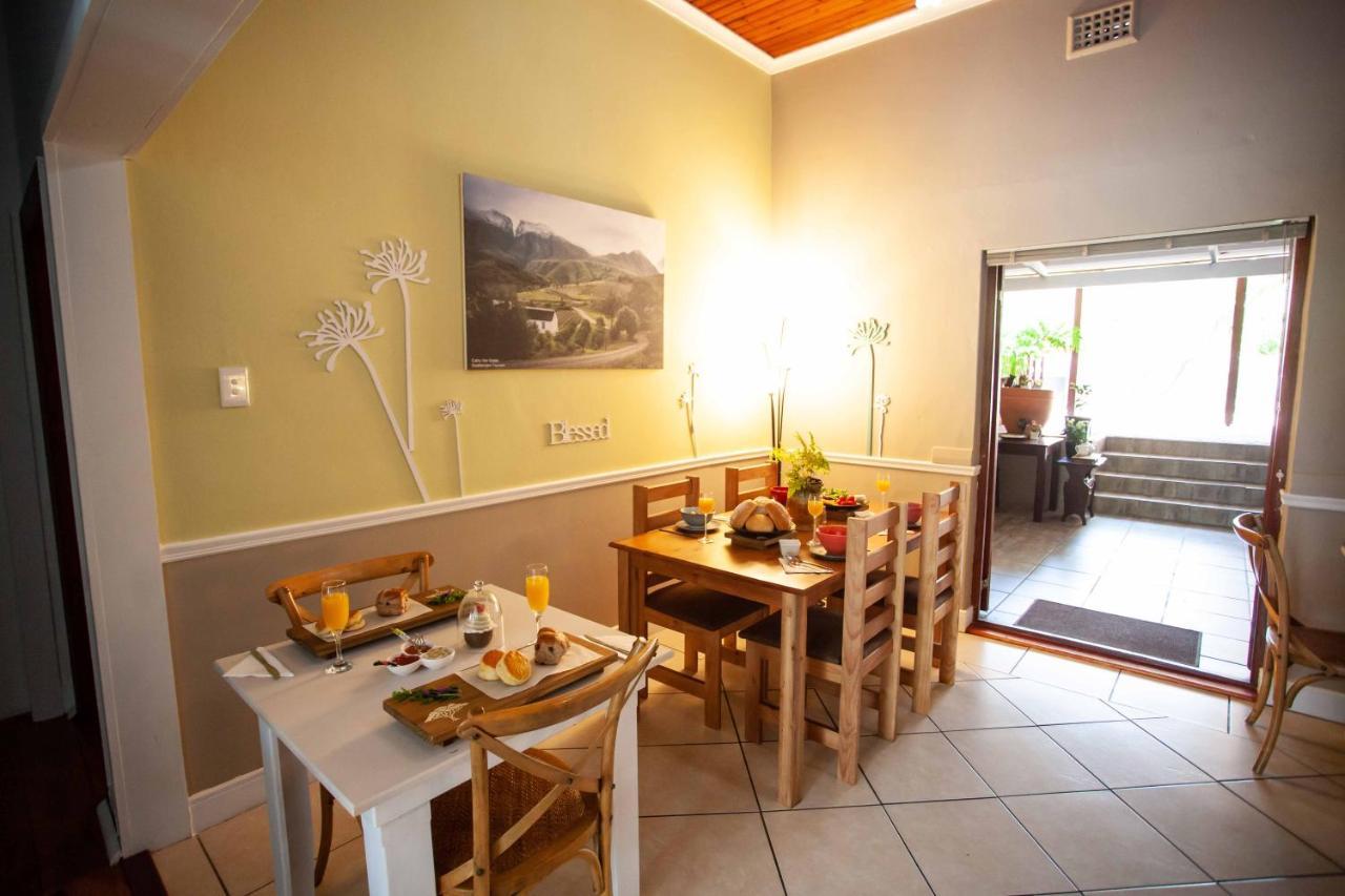 Flametree Guesthouse Свелендам Екстериор снимка