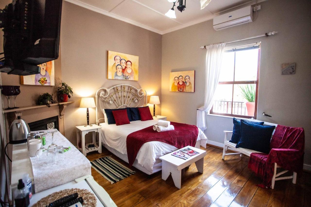 Flametree Guesthouse Свелендам Стая снимка