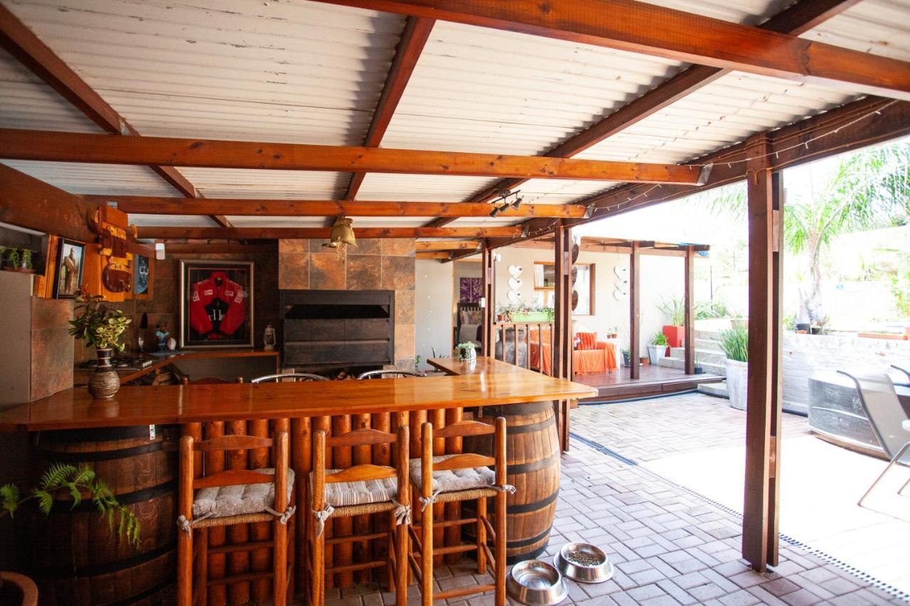 Flametree Guesthouse Свелендам Екстериор снимка