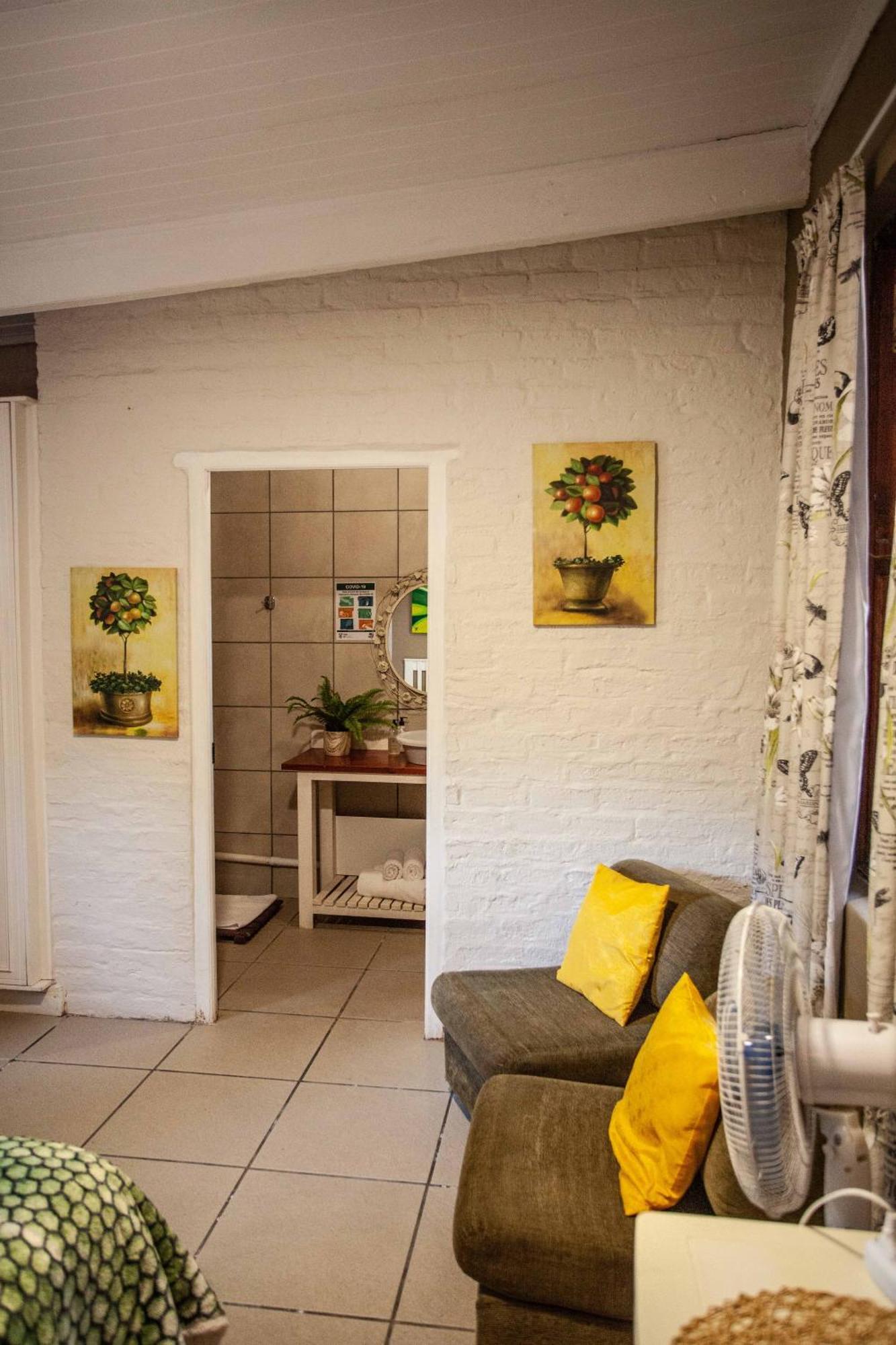 Flametree Guesthouse Свелендам Стая снимка