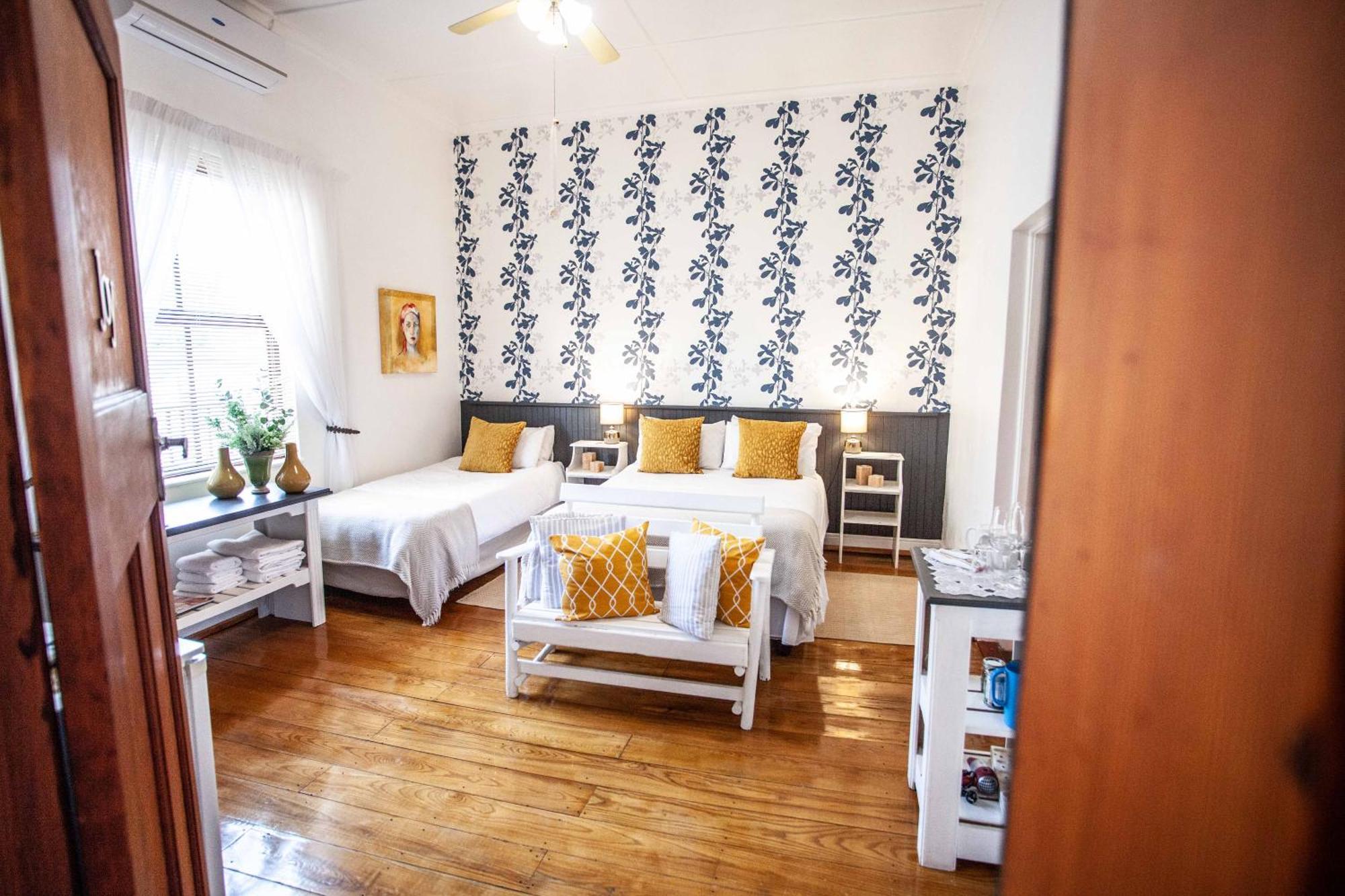 Flametree Guesthouse Свелендам Стая снимка